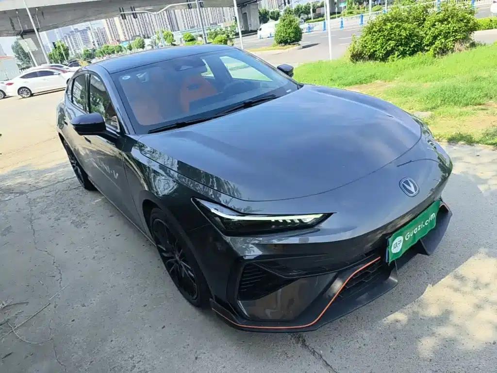Changan UNI-V 2025 Model, Third Generation, 2.0T Sport Edition — миниатюра 4