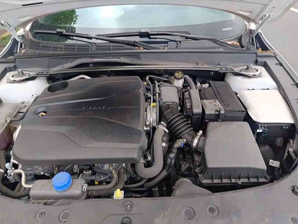 Changan UNI-V 2023 1.5T Premium Edition — миниатюра 11