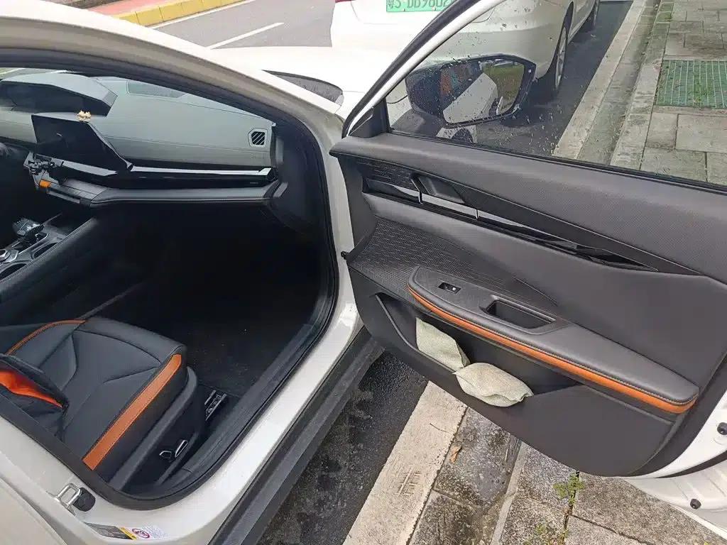 Changan UNI-V 2023 1.5T Premium Edition — миниатюра 20