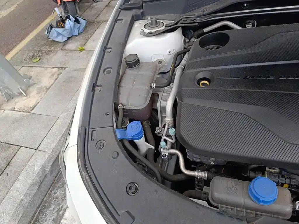 Changan UNI-V 2023 1.5T Premium Edition — миниатюра 21