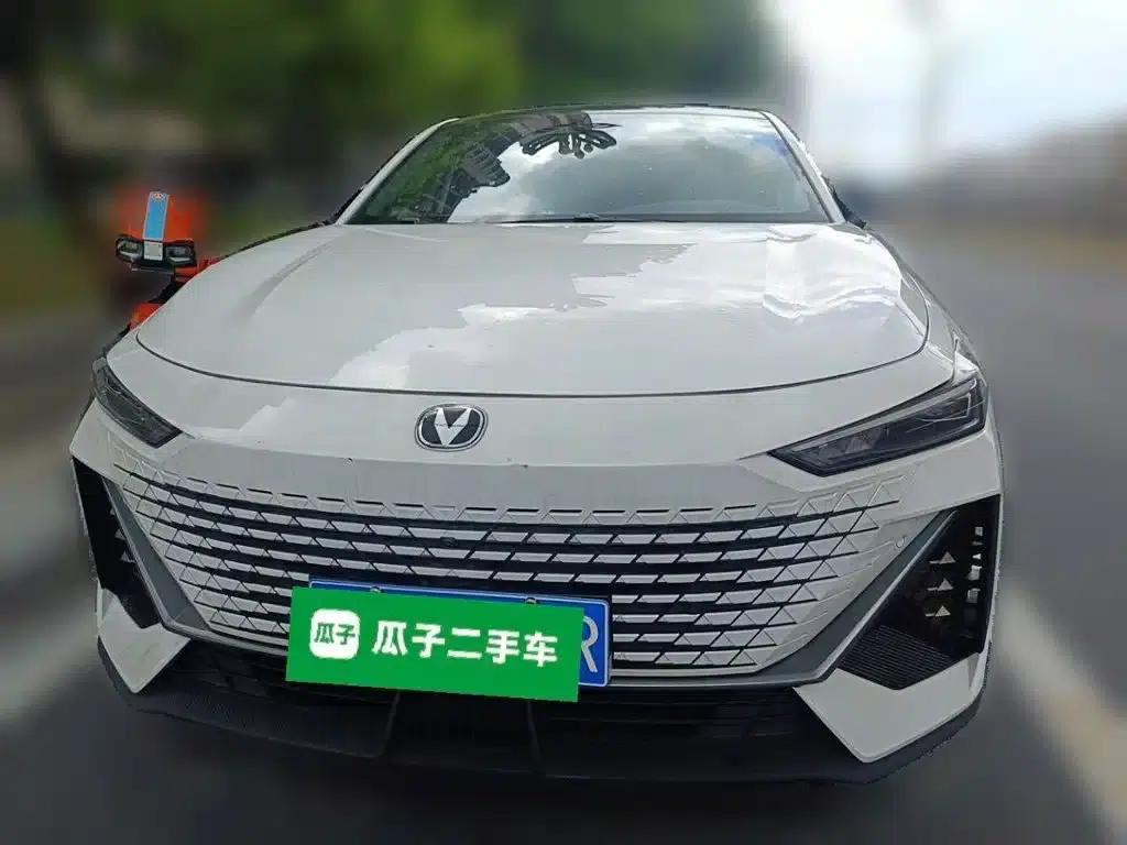 Changan UNI-V 2023 1.5T Premium Edition — миниатюра 24