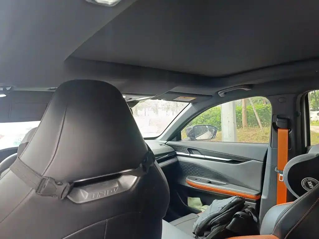 Changan UNI-V 2023 1.5T Premium Edition — миниатюра 9