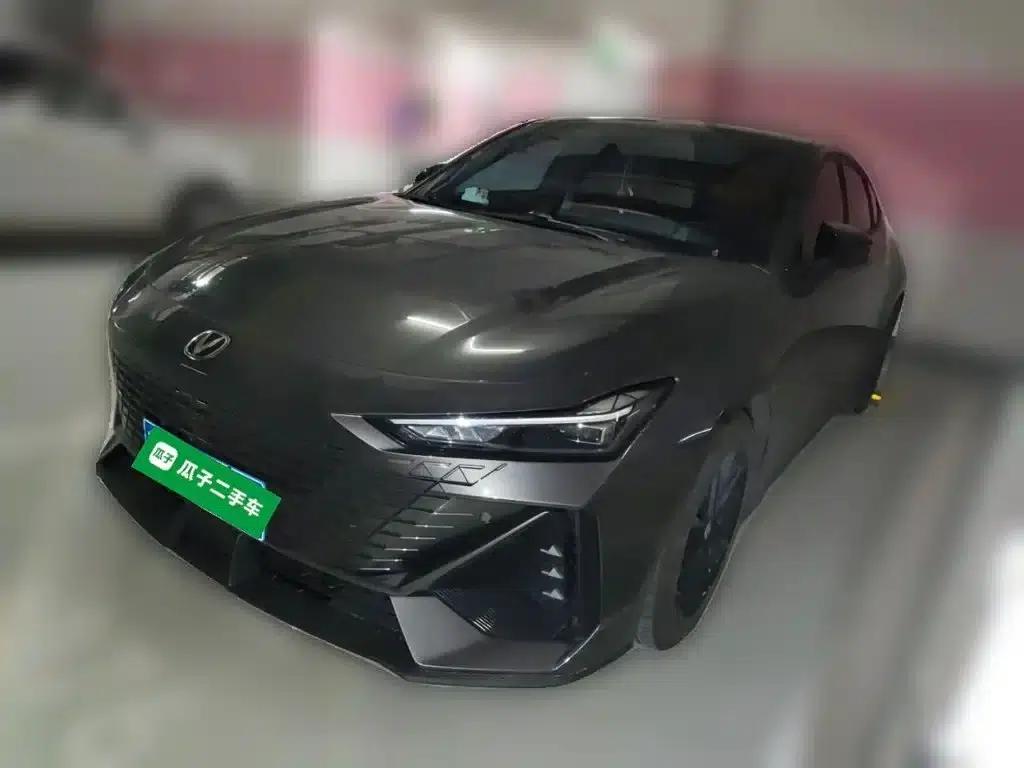 Changan UNI-V 2022 1.5T Premium Edition — миниатюра 2
