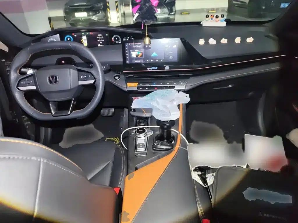 Changan UNI-V 2022 1.5T Premium Edition — миниатюра 13