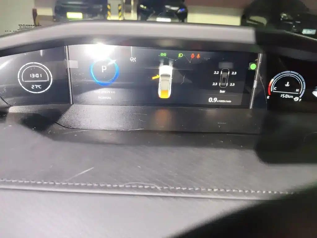 Changan UNI-V 2022 1.5T Premium Edition — миниатюра 4