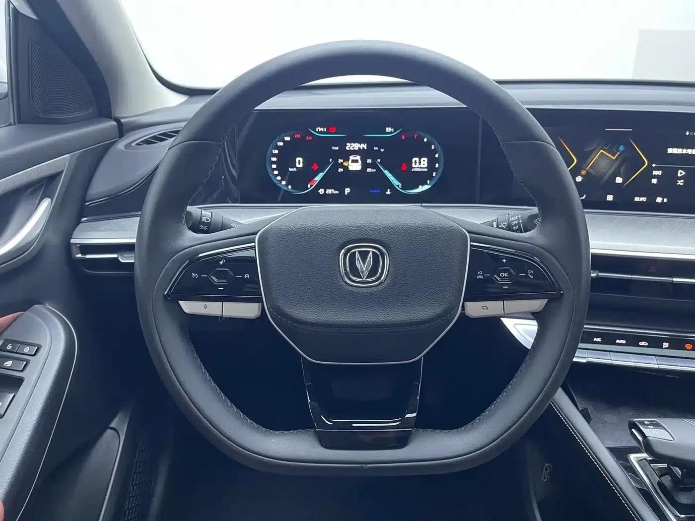 Changan Eado 2023 Enjoy Edition PLUS Blue Whale NE 1.4T GDI DCT Premium Edition — миниатюра 16