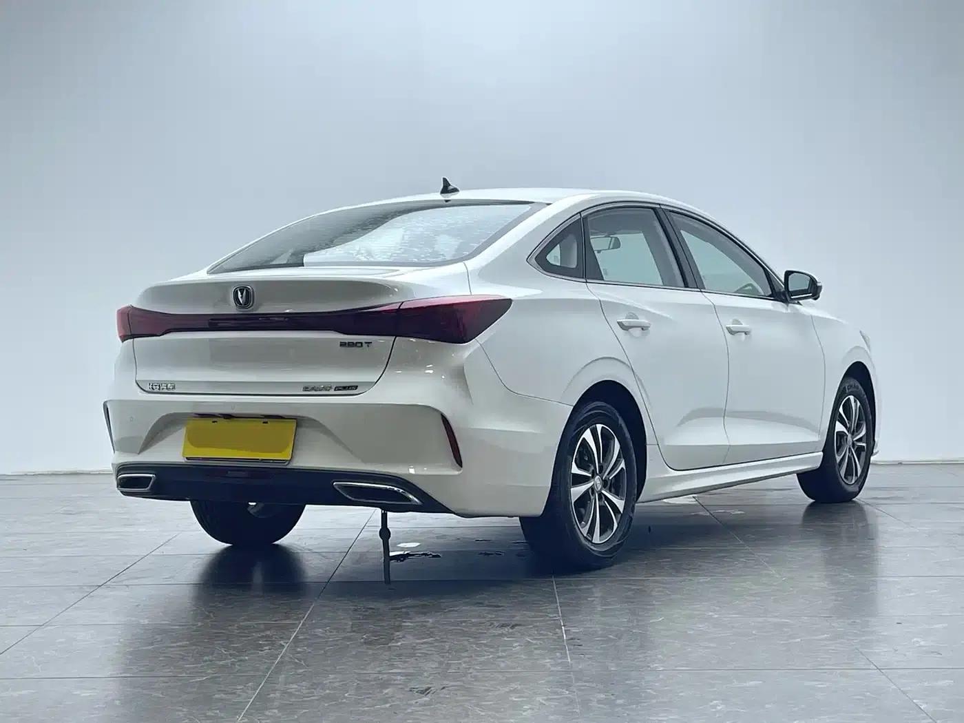 Changan Eado 2023 Enjoy Edition PLUS Blue Whale NE 1.4T GDI DCT Premium Edition — миниатюра 3