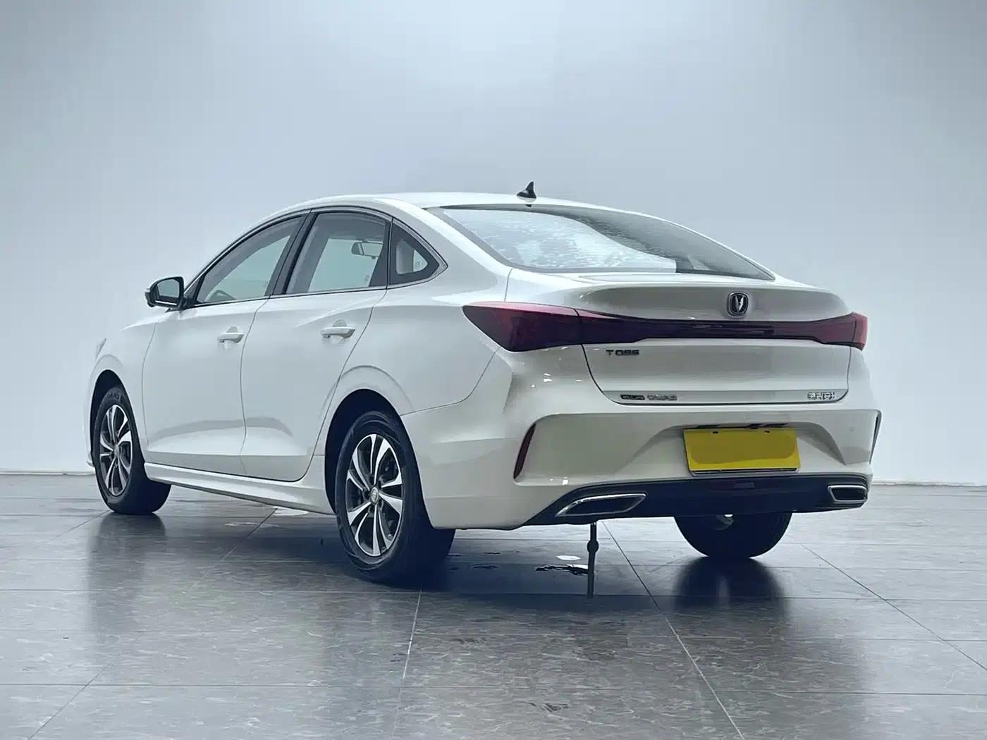 Changan Eado 2023 Enjoy Edition PLUS Blue Whale NE 1.4T GDI DCT Premium Edition — миниатюра 21