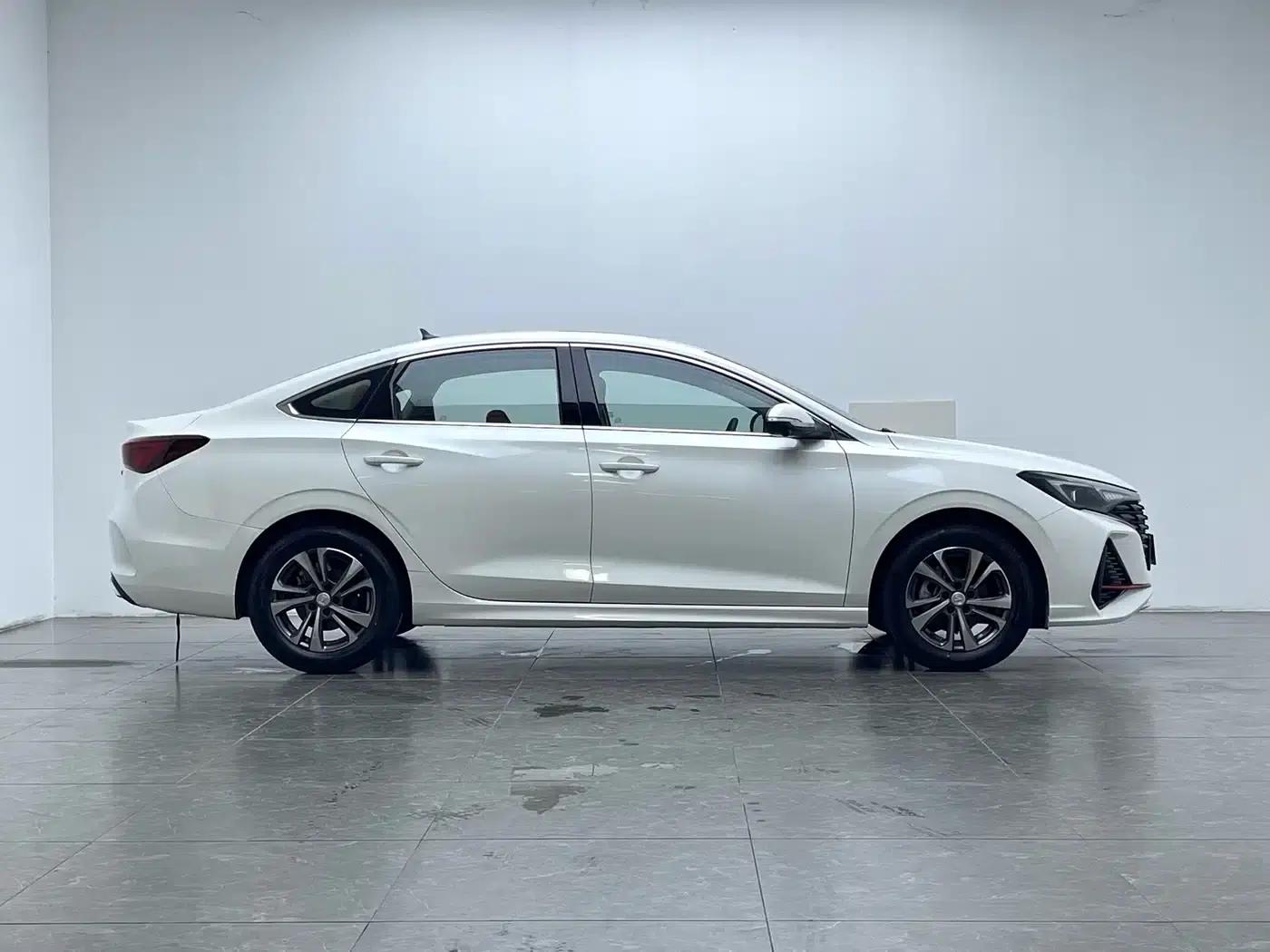 Changan Eado 2023 Enjoy Edition PLUS Blue Whale NE 1.4T GDI DCT Premium Edition — миниатюра 7