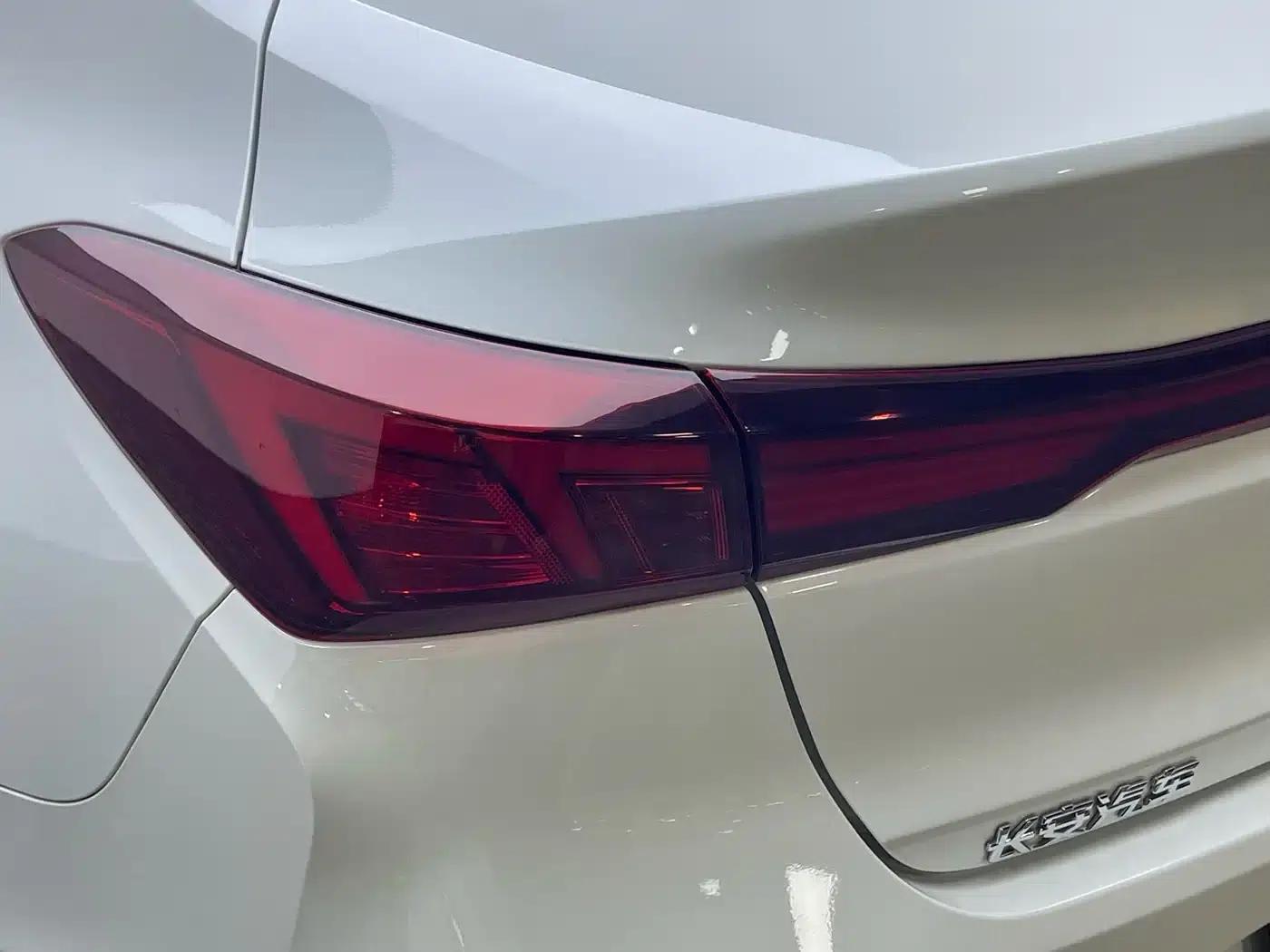 Changan Eado 2023 Enjoy Edition PLUS Blue Whale NE 1.4T GDI DCT Premium Edition — миниатюра 10