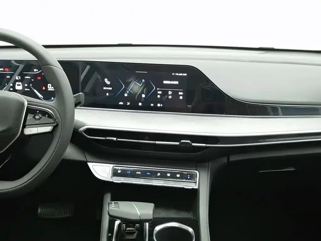Changan Eado 2023 Enjoy Edition PLUS Blue Whale NE 1.4T GDI DCT Premium Edition — миниатюра 12