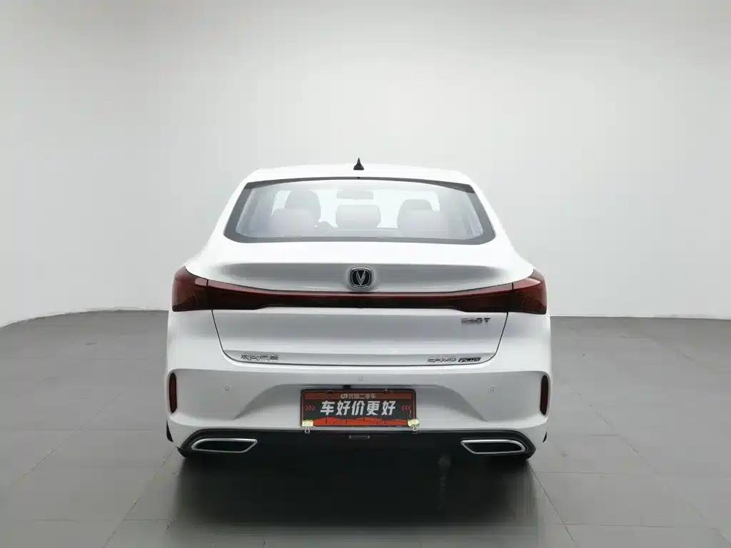 Changan Eado 2023 Enjoy Edition PLUS Blue Whale NE 1.4T GDI DCT Premium Edition — миниатюра 4