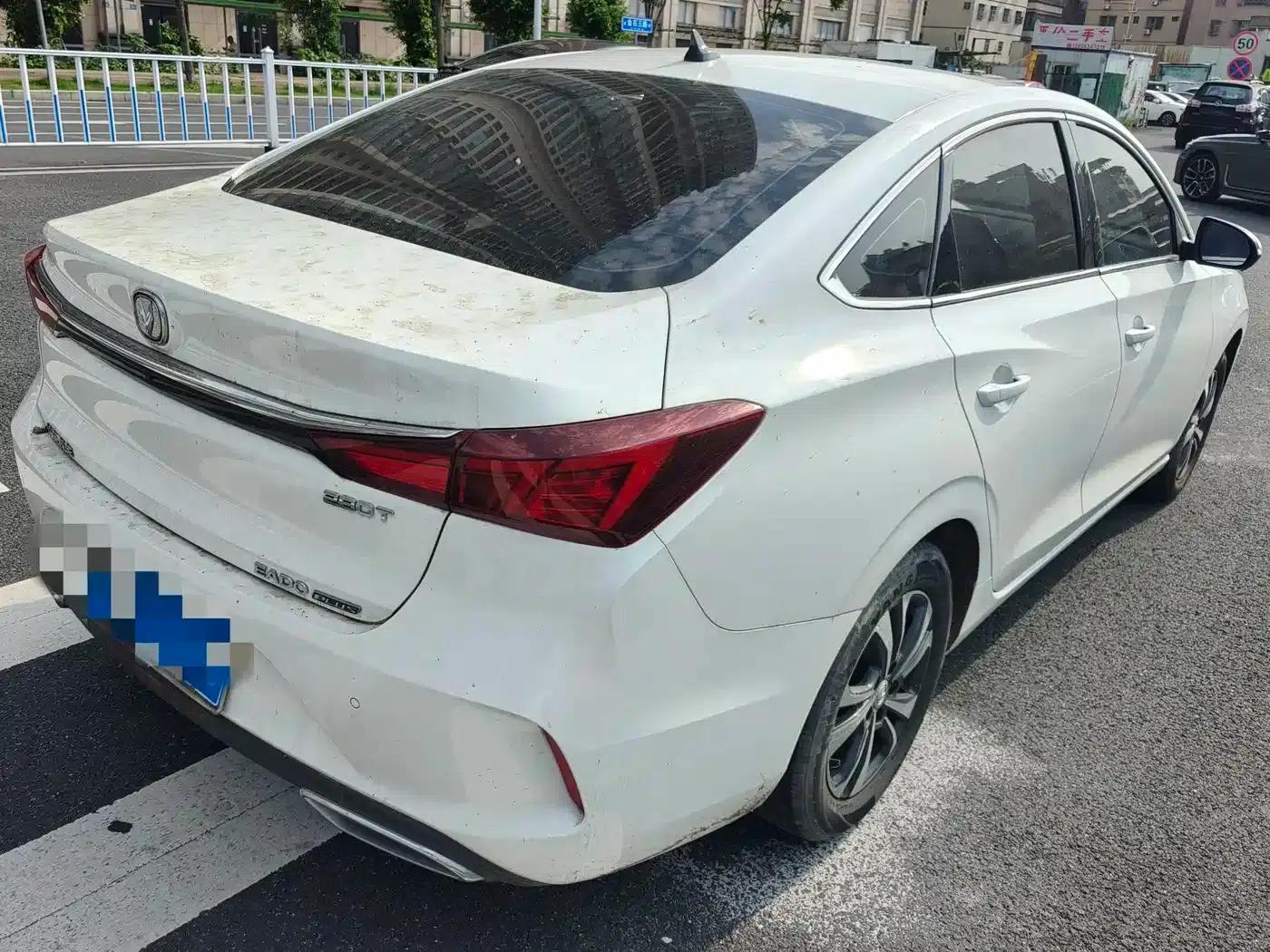 Changan Eado 2022 PLUS Blue Whale NE 1.4T GDI DCT Premium Edition — миниатюра 9
