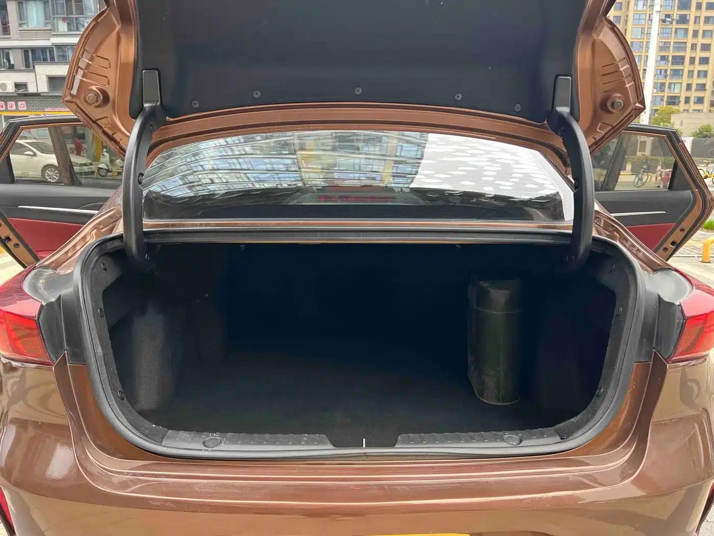 Changan Eado 2020 PLUS Blue Whale NE 1.4T GDI DCT Flagship Edition — миниатюра 16