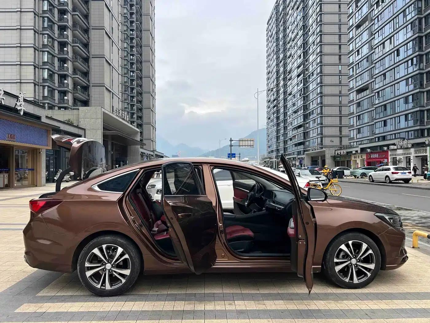 Changan Eado 2020 PLUS Blue Whale NE 1.4T GDI DCT Flagship Edition — миниатюра 21