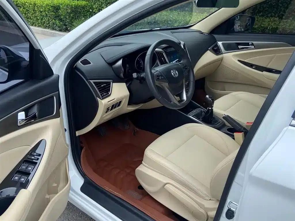 Changan Eado 2016 1.6L Manual Fashion Edition — миниатюра 4