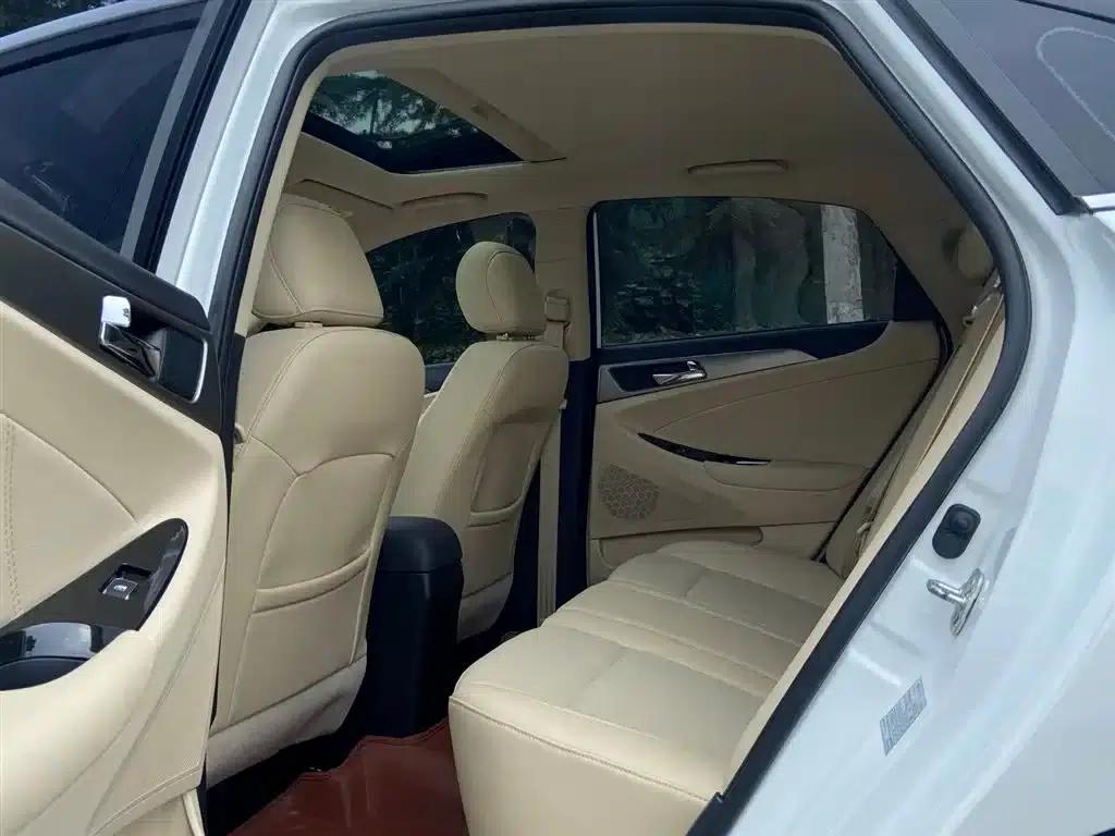 Changan Eado 2016 1.6L Manual Fashion Edition — миниатюра 5