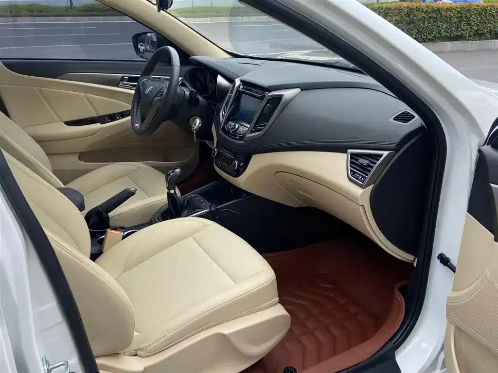 Changan Eado 2016 1.6L Manual Fashion Edition — миниатюра 6
