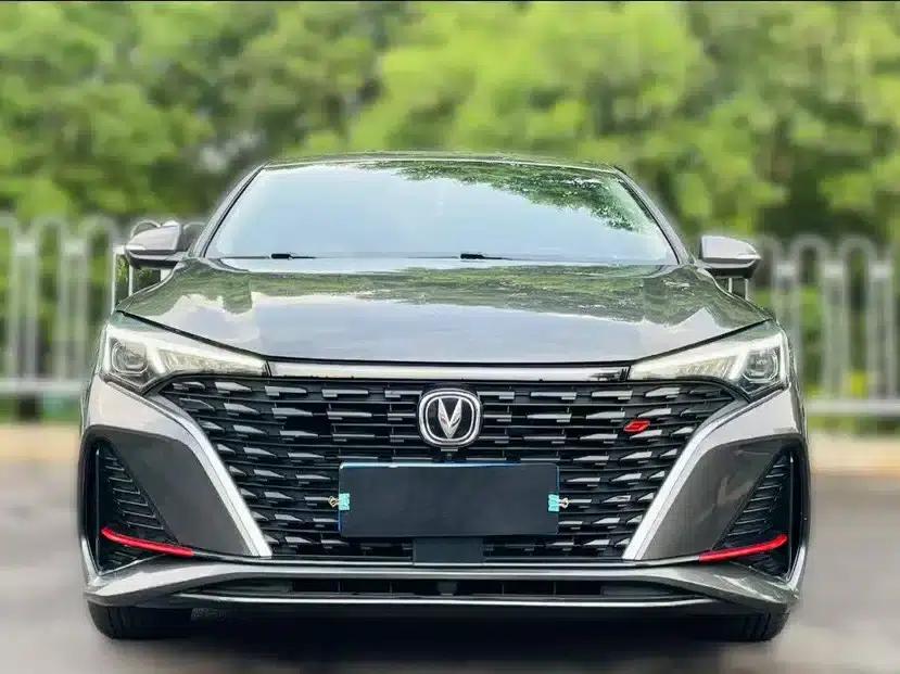 Changan Eado 2022 PLUS Blue Whale NE 1.4T GDI DCT Premium Edition — миниатюра 2