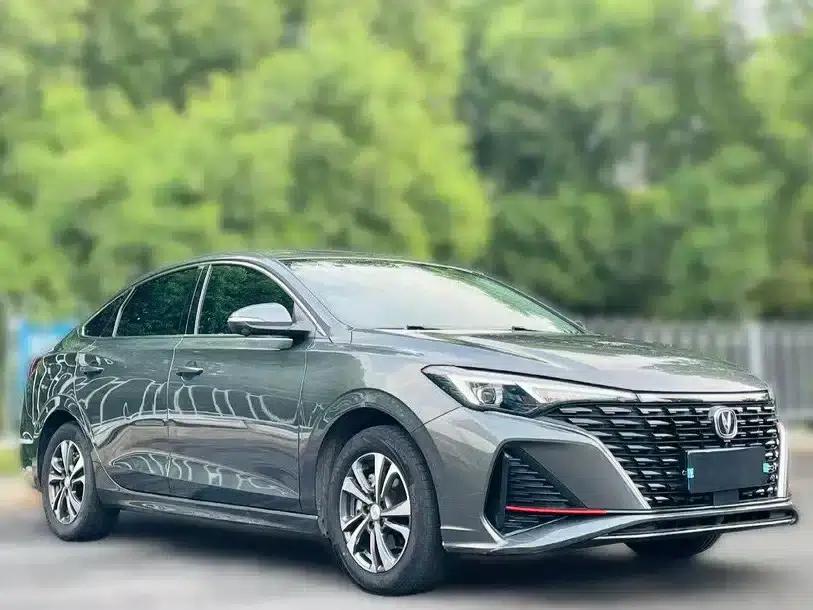 Changan Eado 2022 PLUS Blue Whale NE 1.4T GDI DCT Premium Edition — миниатюра 3