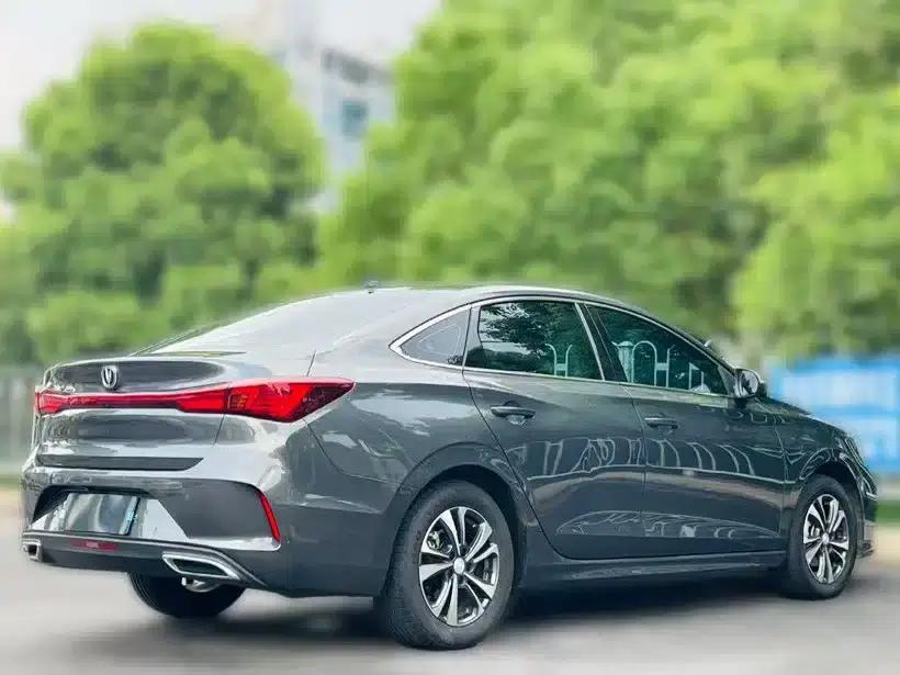 Changan Eado 2022 PLUS Blue Whale NE 1.4T GDI DCT Premium Edition — миниатюра 7