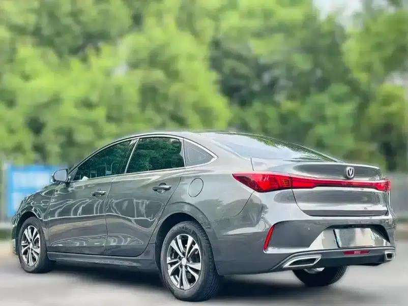 Changan Eado 2022 PLUS Blue Whale NE 1.4T GDI DCT Premium Edition — миниатюра 8