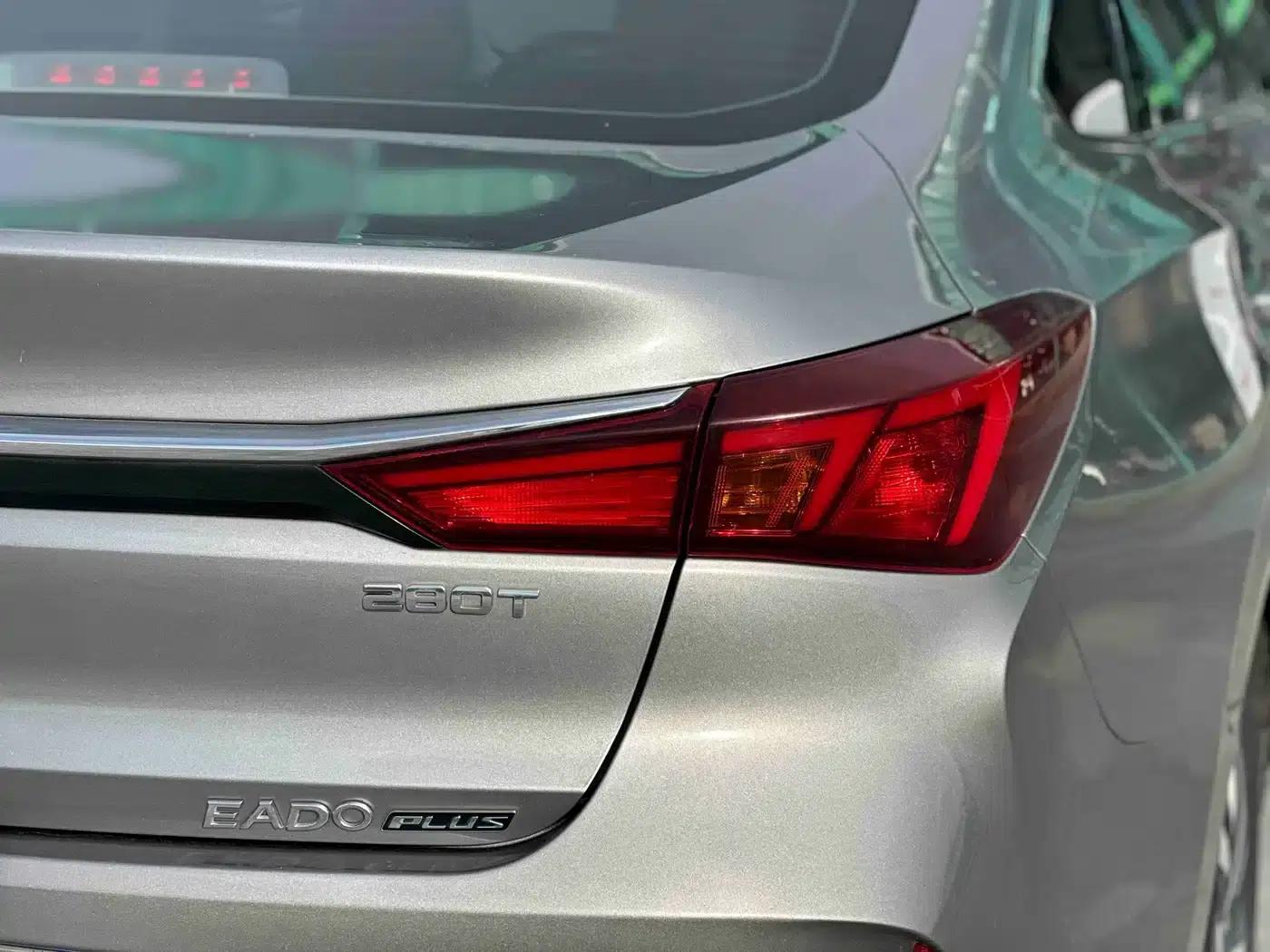 Changan Eado 2022 PLUS Blue Whale NE 1.4T GDI DCT Premium Edition — миниатюра 13
