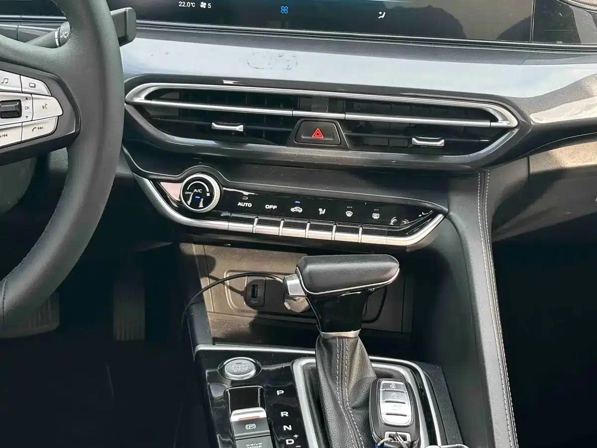 Changan Eado 2022 PLUS Blue Whale NE 1.4T GDI DCT Premium Edition — миниатюра 8
