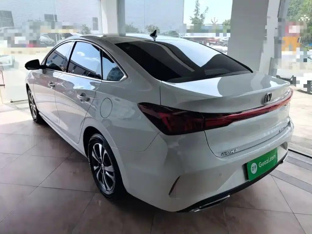 Changan Eado 2025 PLUS 1.4T Dual-Clutch High-Performance Edition — миниатюра 5