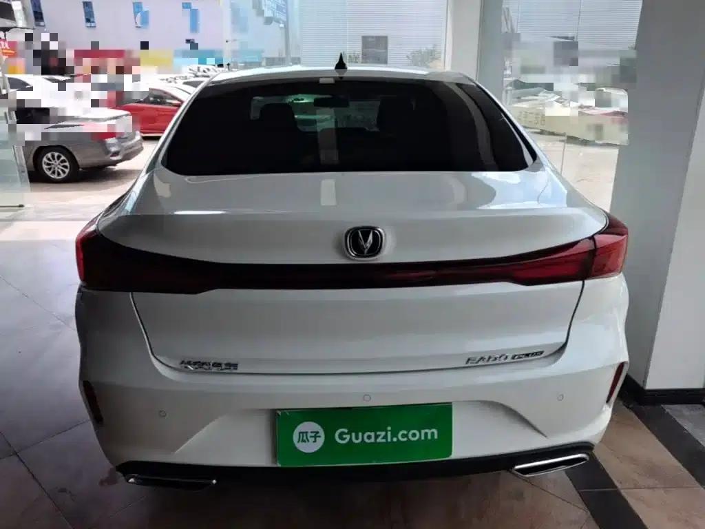 Changan Eado 2025 PLUS 1.4T Dual-Clutch High-Performance Edition — миниатюра 6