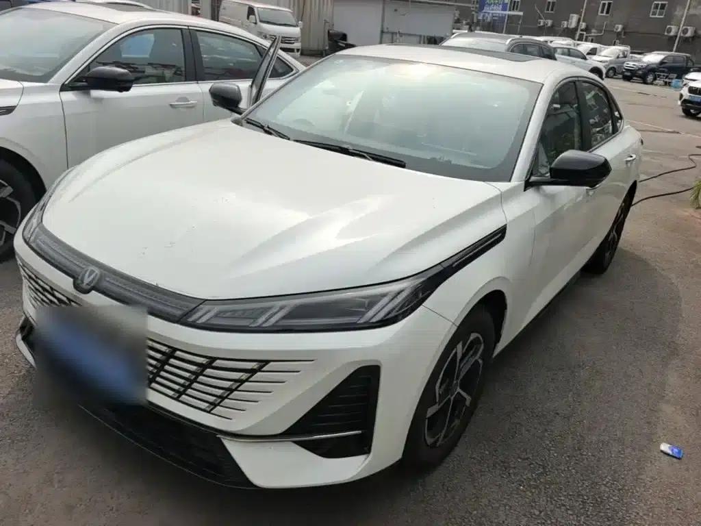 Changan Eado 2026, Fourth Generation, 1.5T 500Bar Enjoyable Edition — миниатюра 1