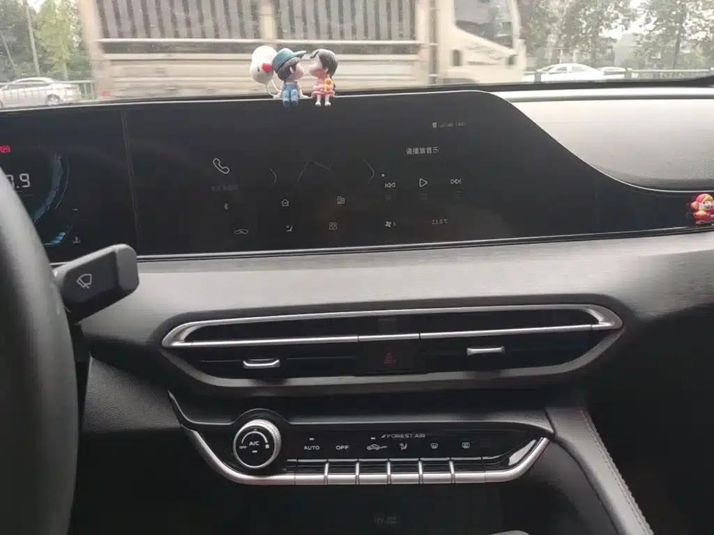 Changan Eado 2021 PLUS Blue Whale NE 1.4T GDI DCT Premium Edition — миниатюра 13