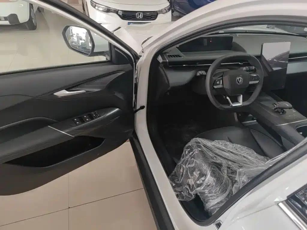 Changan Eado 2025 Blue Whale 1.5T 500Bar Premium Edition — миниатюра 16