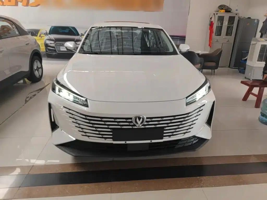 Changan Eado 2025 Blue Whale 1.5T 500Bar Premium Edition — миниатюра 3