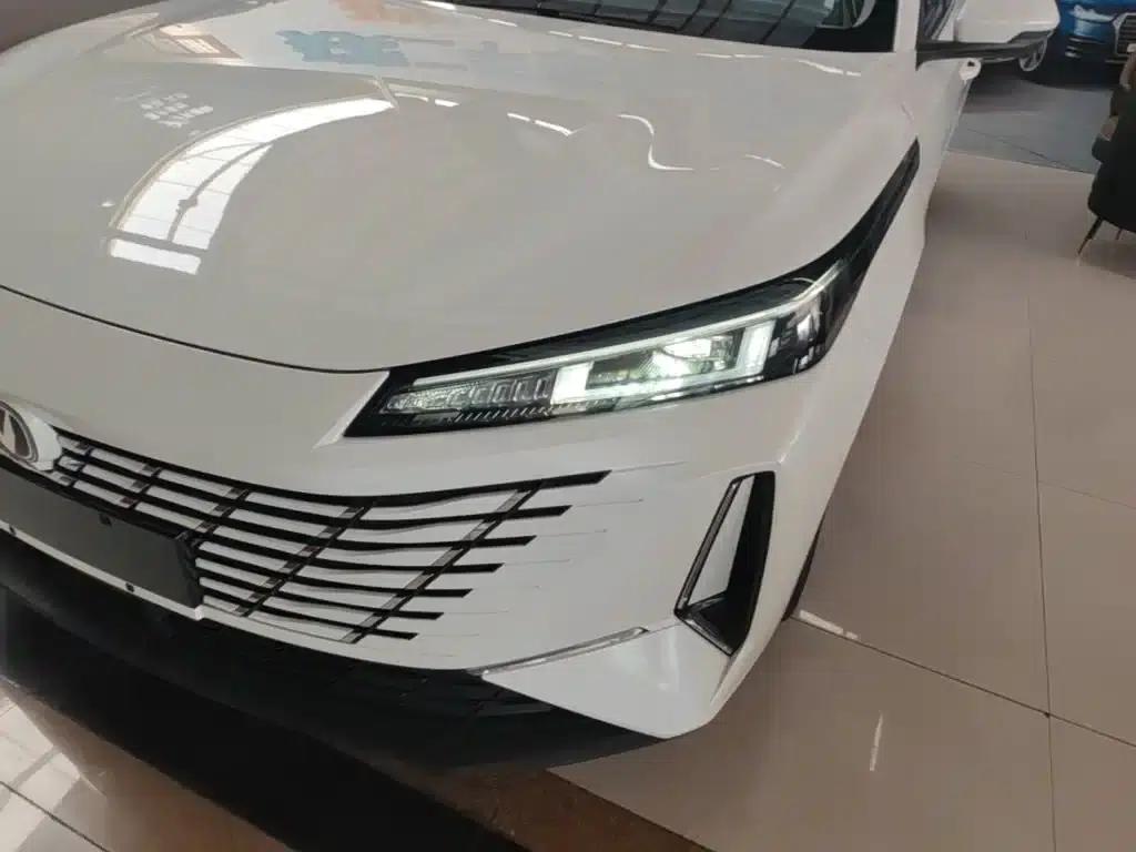 Changan Eado 2025 Blue Whale 1.5T 500Bar Premium Edition — миниатюра 24