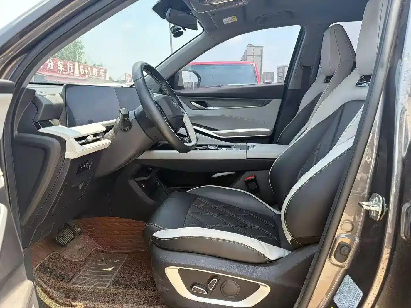 Changan CS75PLUS 2023 Model, Third Generation, 1.5T Automatic Premium Edition — миниатюра 4