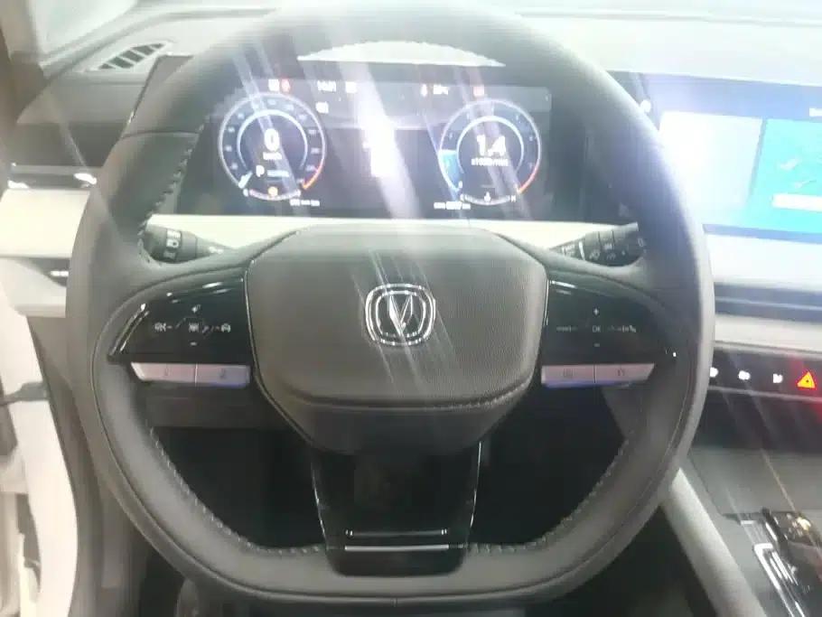 Changan CS75PLUS 2024 Model, Third Generation, Champion Edition, 1.5T Intelligent Driving and Sporty Type — миниатюра 15