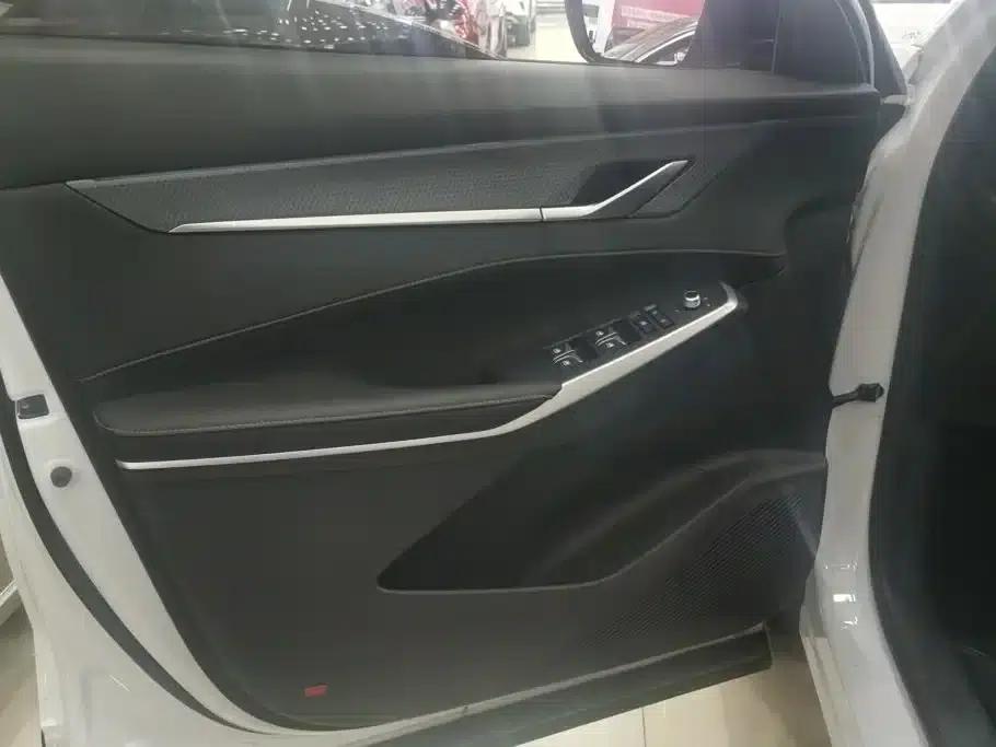 Changan CS75PLUS 2024 Model, Third Generation, Champion Edition, 1.5T Intelligent Driving and Sporty Type — миниатюра 7
