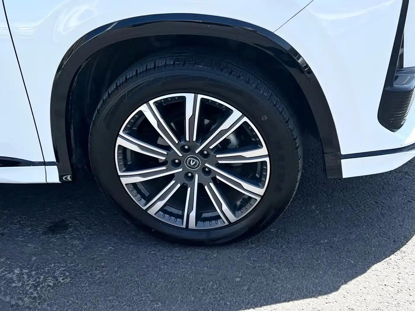 Changan CS75PLUS 2023 Model, Third Generation, 1.5T Automatic Premium Edition — миниатюра 33