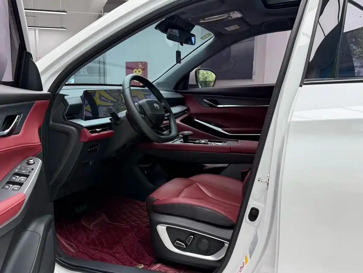Changan CS75PLUS 2023 Model, Third Generation, 1.5T Automatic Navigation Edition — миниатюра 9