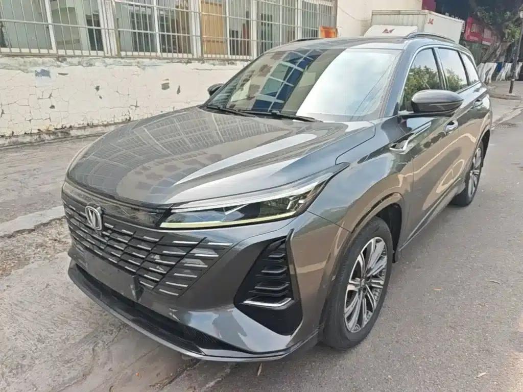 Changan CS75PLUS 2024 Model, Third Generation, Champion Edition, 1.5T Intelligent Driving and Sporty Type — миниатюра 1