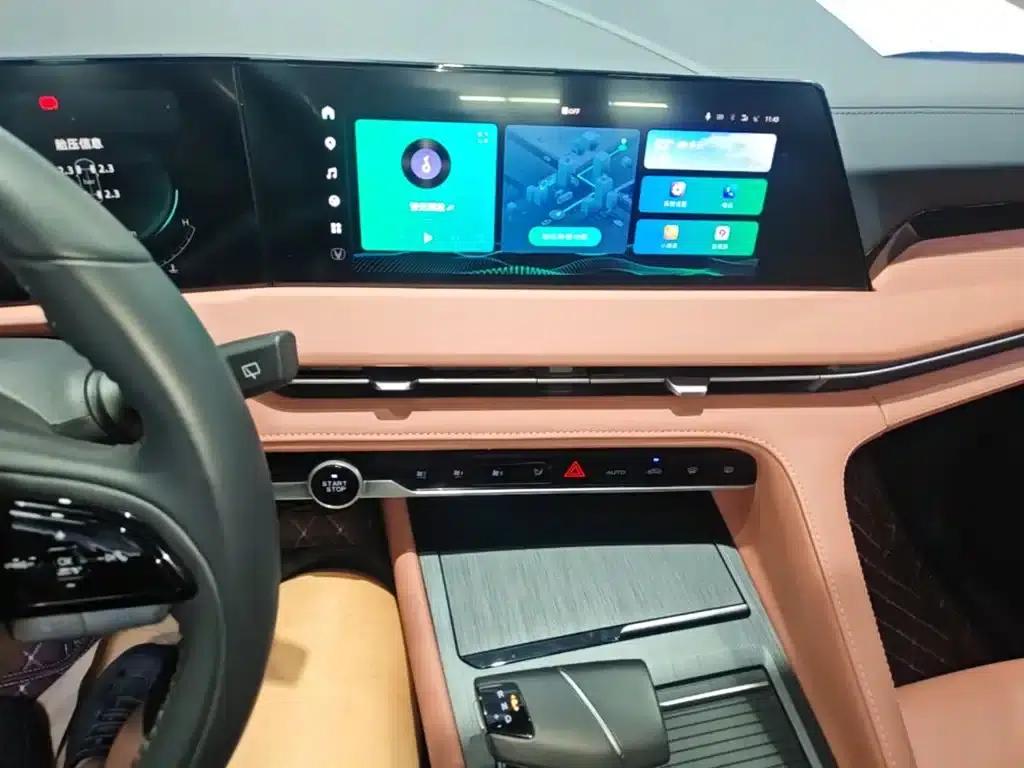 Changan CS75PLUS 2024 Model, Third Generation, Champion Edition, 2.0T Intelligent Driving Powerful Model — миниатюра 13