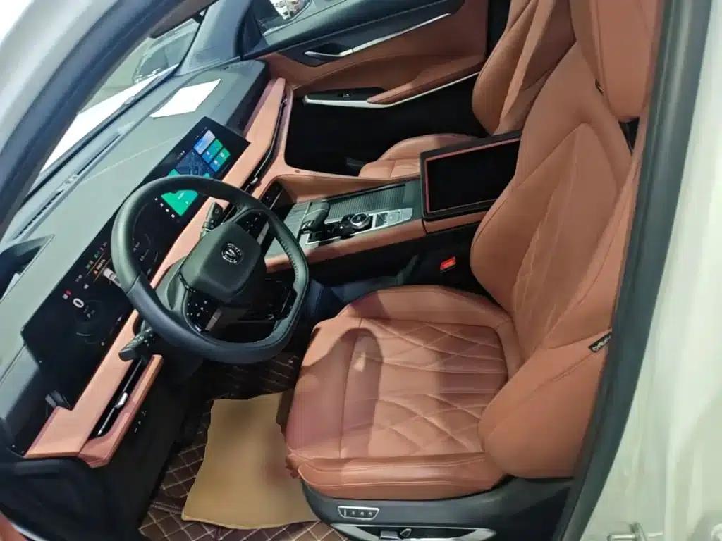 Changan CS75PLUS 2024 Model, Third Generation, Champion Edition, 2.0T Intelligent Driving Powerful Model — миниатюра 15