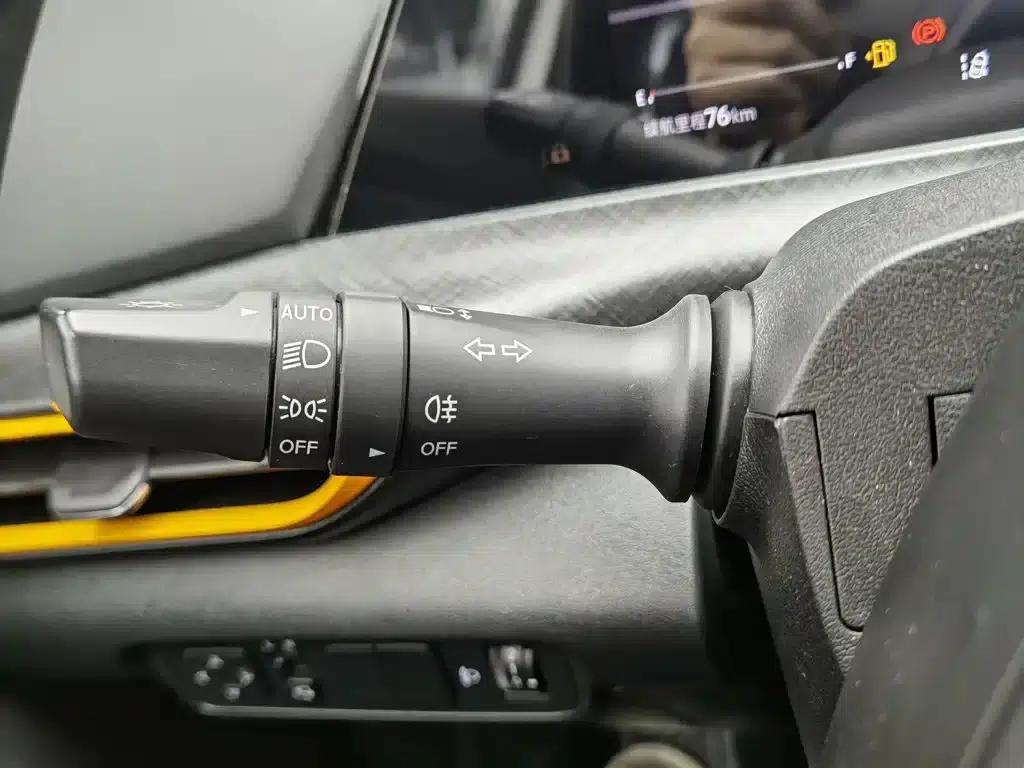 Changan UNI-T 2022 1.5T Sport Premium Edition — миниатюра 21