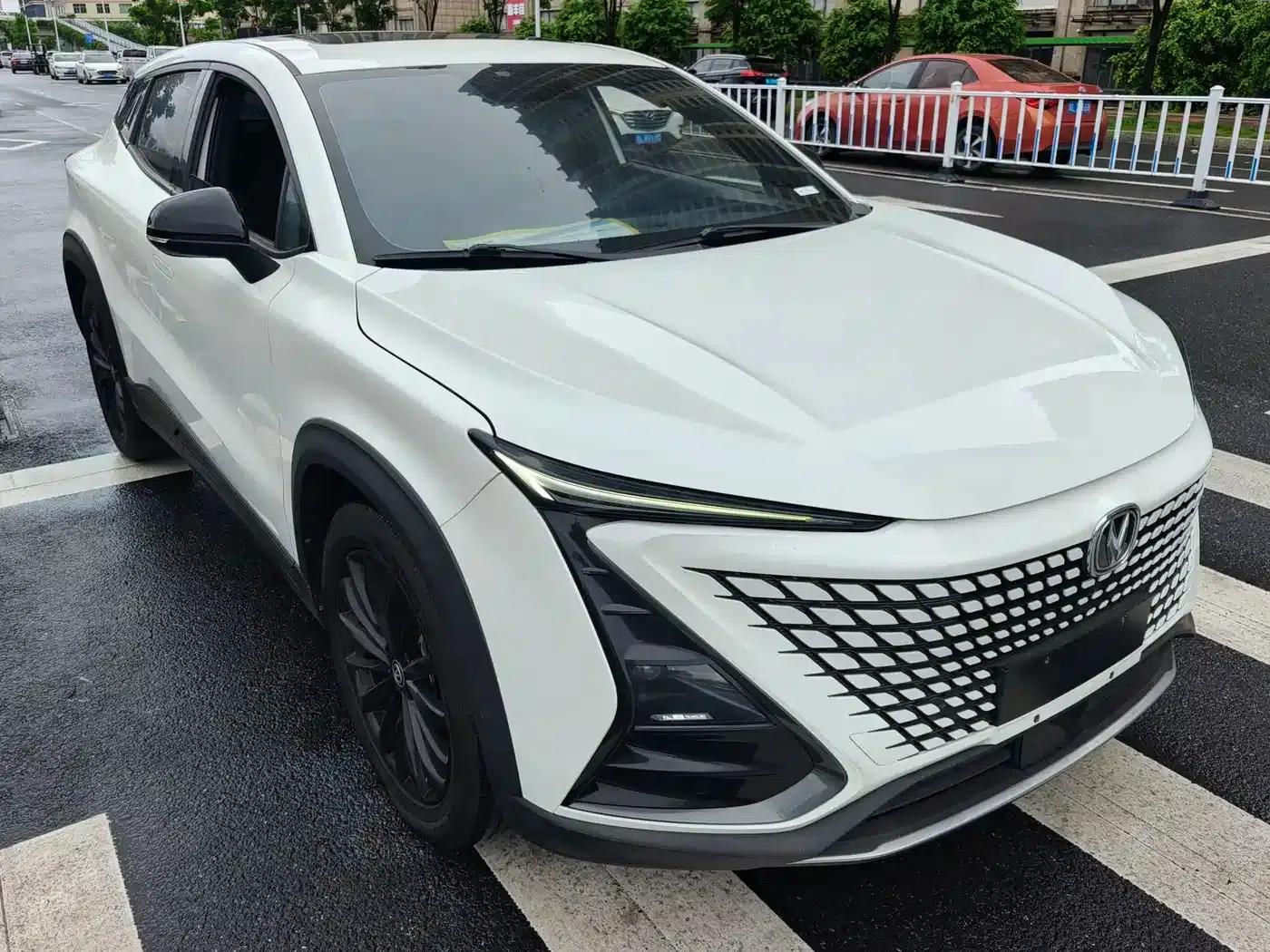 Changan UNI-T 2022 1.5T Premium Edition — миниатюра 3