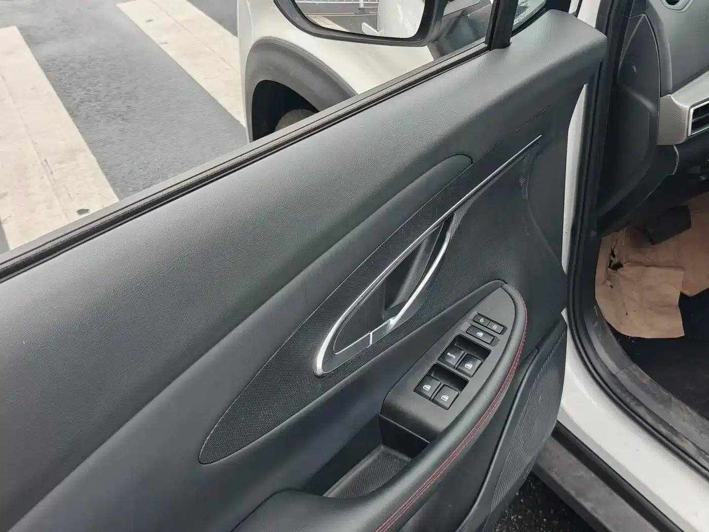 Changan UNI-T 2022 1.5T Premium Edition — миниатюра 6