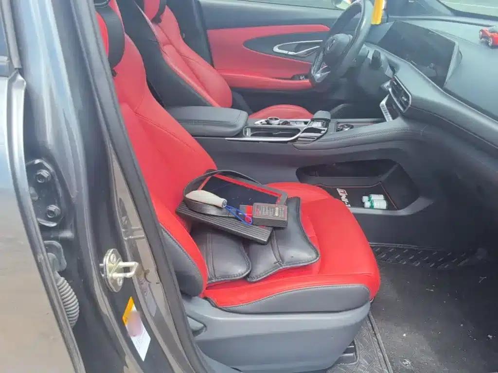 Changan UNI-T 2020 1.5T Premium Edition — миниатюра 25
