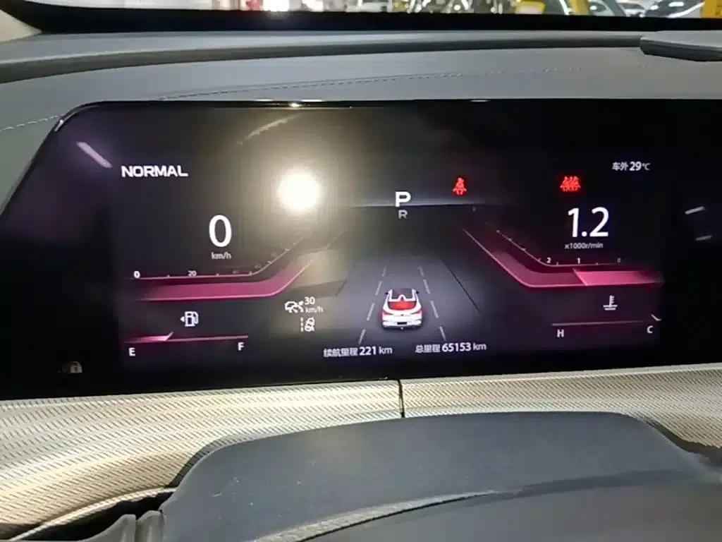 Changan UNI-T 2020 1.5T Flagship Edition — миниатюра 12