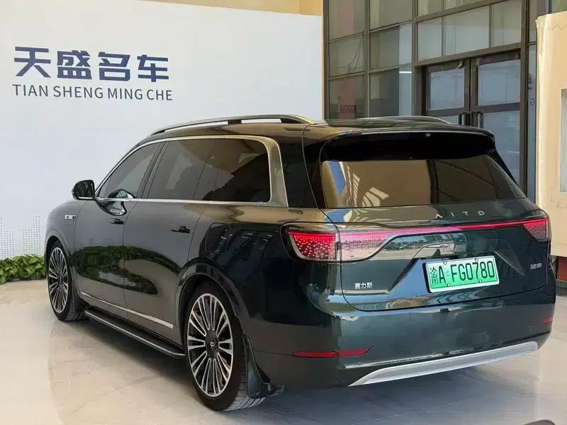 Wenjie M9 2024 Ultra Range Extended 6-Seater — миниатюра 4