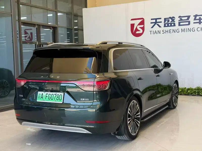 Wenjie M9 2024 Ultra Range Extended 6-Seater — миниатюра 6